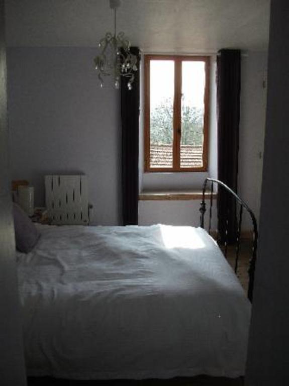 Bed and Breakfast 38 Friaudour Saint-Pardoux-lʼOrtigier Zimmer foto